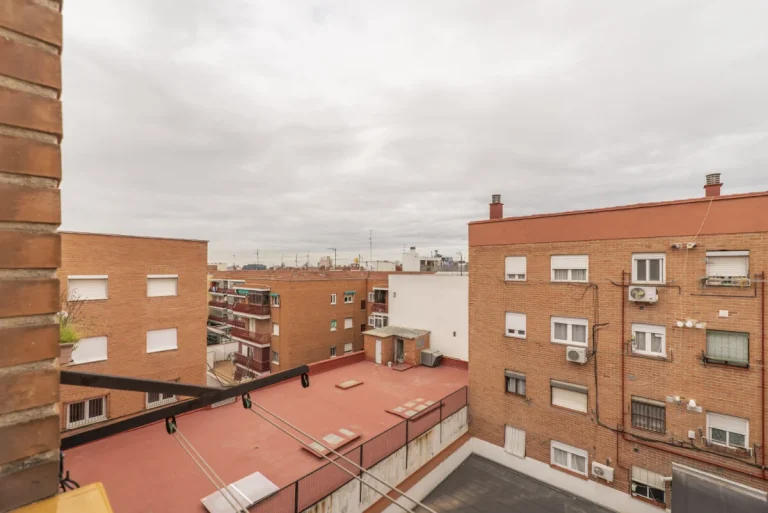 Cubiertas y terrazas transitables: filtraciones, impermeabilización y responsabilidad